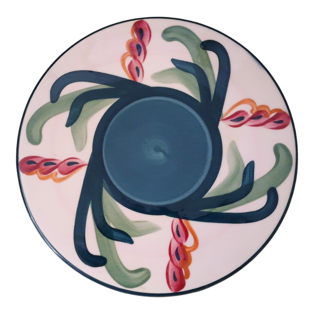 Gail Pittman Trivet Dated 1988 Green curving arms around a Green Center‎